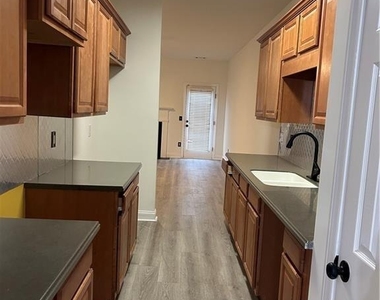 9051 Bayrose Circle - Photo Thumbnail 5