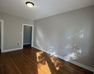 3901 W Division Street - Photo Thumbnail 1