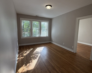 3901 W Division Street - Photo Thumbnail 2