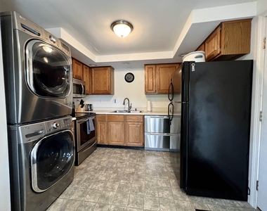 1011 Laconia - Photo Thumbnail 6
