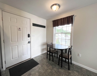 1011 Laconia - Photo Thumbnail 7