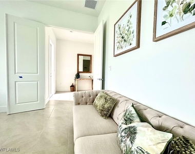 5077 Gambero Way - Photo Thumbnail 18
