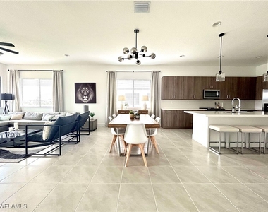 5077 Gambero Way - Photo Thumbnail 3