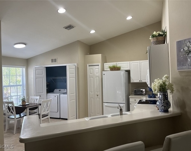 9639 Hemingway Lane - Photo Thumbnail 8