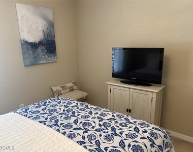 9639 Hemingway Lane - Photo Thumbnail 17