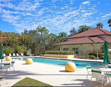 11480 Villa Grand - Photo Thumbnail 15