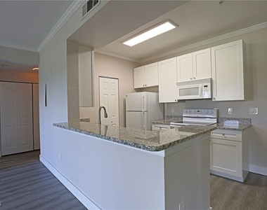 11480 Villa Grand - Photo Thumbnail 2