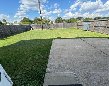 9347 Eaglewood Spring Drive - Photo Thumbnail 7
