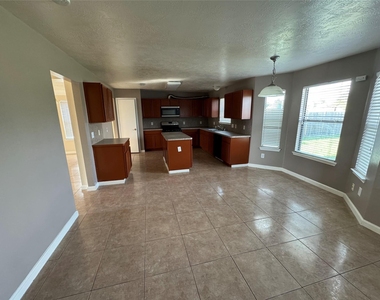 9347 Eaglewood Spring Drive - Photo Thumbnail 6