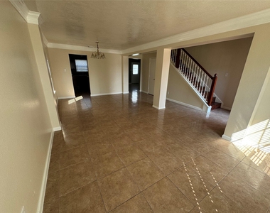 9347 Eaglewood Spring Drive - Photo Thumbnail 5