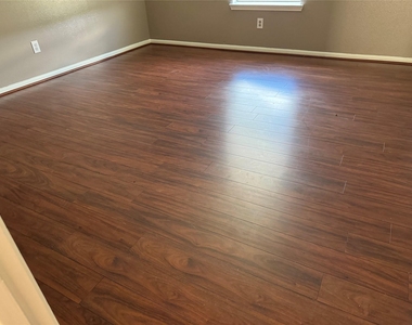 9347 Eaglewood Spring Drive - Photo Thumbnail 13
