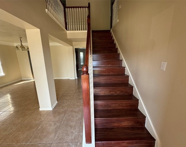 9347 Eaglewood Spring Drive - Photo Thumbnail 4