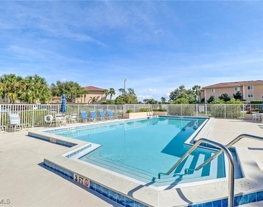 1075 Foxfire Lane - Photo Thumbnail 12