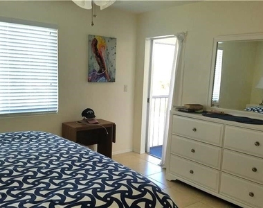 1075 Foxfire Lane - Photo Thumbnail 7