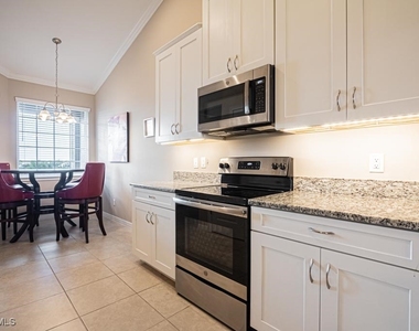 9378 Pocida Court - Photo Thumbnail 7