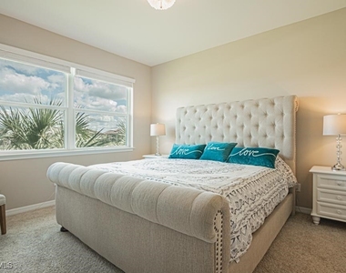 9378 Pocida Court - Photo Thumbnail 11