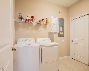 9378 Pocida Court - Photo Thumbnail 17