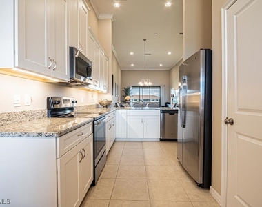 9378 Pocida Court - Photo Thumbnail 5