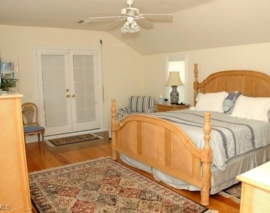 590 E Lake Drive - Photo Thumbnail 9
