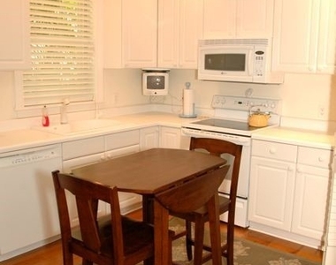 590 E Lake Drive - Photo Thumbnail 6