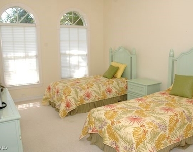 590 E Lake Drive - Photo Thumbnail 3