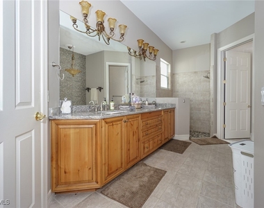4248 Kensington High Street - Photo Thumbnail 7