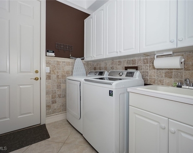 4248 Kensington High Street - Photo Thumbnail 11