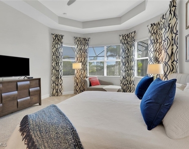6394 Warwick Avenue - Photo Thumbnail 14