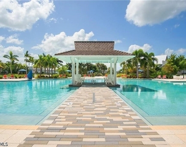 6394 Warwick Avenue - Photo Thumbnail 30