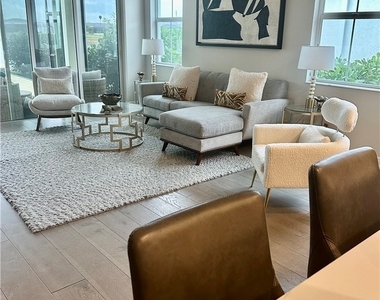9179 Cayman Drive - Photo Thumbnail 8