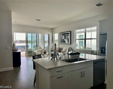 9179 Cayman Drive - Photo Thumbnail 5