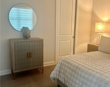 9179 Cayman Drive - Photo Thumbnail 18