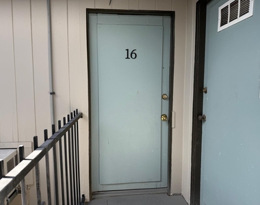 2501 Yoakum Boulevard - Photo Thumbnail 2