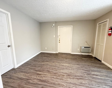 2501 Yoakum Boulevard - Photo Thumbnail 15