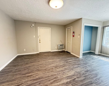 2501 Yoakum Boulevard - Photo Thumbnail 14