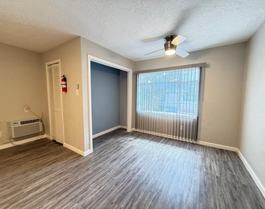 2501 Yoakum Boulevard - Photo Thumbnail 21