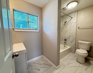 2501 Yoakum Boulevard - Photo Thumbnail 18