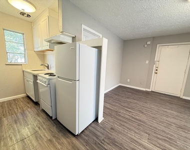 2501 Yoakum Boulevard - Photo Thumbnail 11