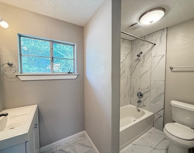 2501 Yoakum Boulevard - Photo Thumbnail 20
