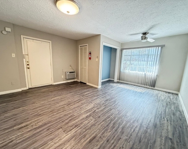 2501 Yoakum Boulevard - Photo Thumbnail 12