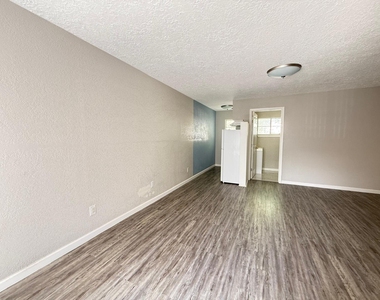 2501 Yoakum Boulevard - Photo Thumbnail 7
