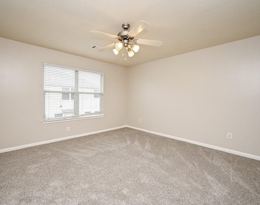 6127 Yorkglen Manor Lane - Photo Thumbnail 19