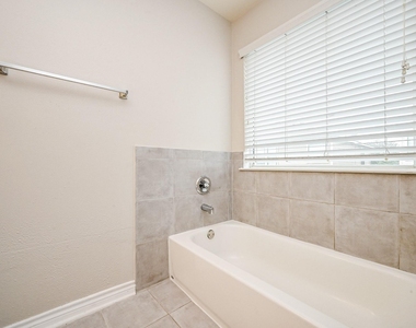 6127 Yorkglen Manor Lane - Photo Thumbnail 23