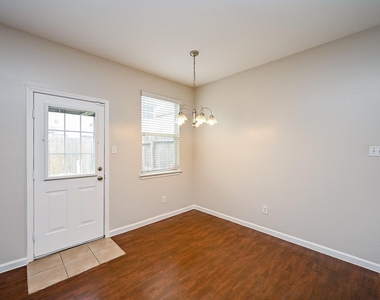 6127 Yorkglen Manor Lane - Photo Thumbnail 6