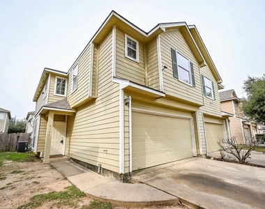 6127 Yorkglen Manor Lane - Photo Thumbnail 1