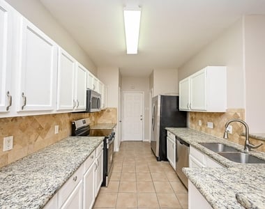 6127 Yorkglen Manor Lane - Photo Thumbnail 8