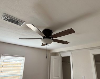 5924 Honeysuckle Drive - Photo Thumbnail 17