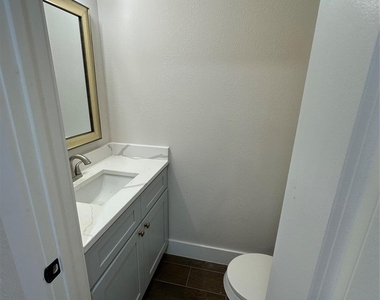 5924 Honeysuckle Drive - Photo Thumbnail 11