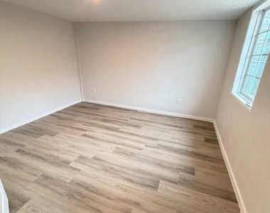 1819 Carr Street - Photo Thumbnail 1