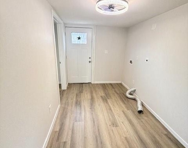 1819 Carr Street - Photo Thumbnail 2